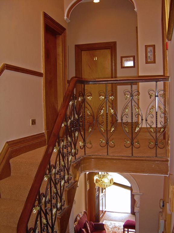 Verdon Guest House Stoke-on-Trent ภายนอก รูปภาพ