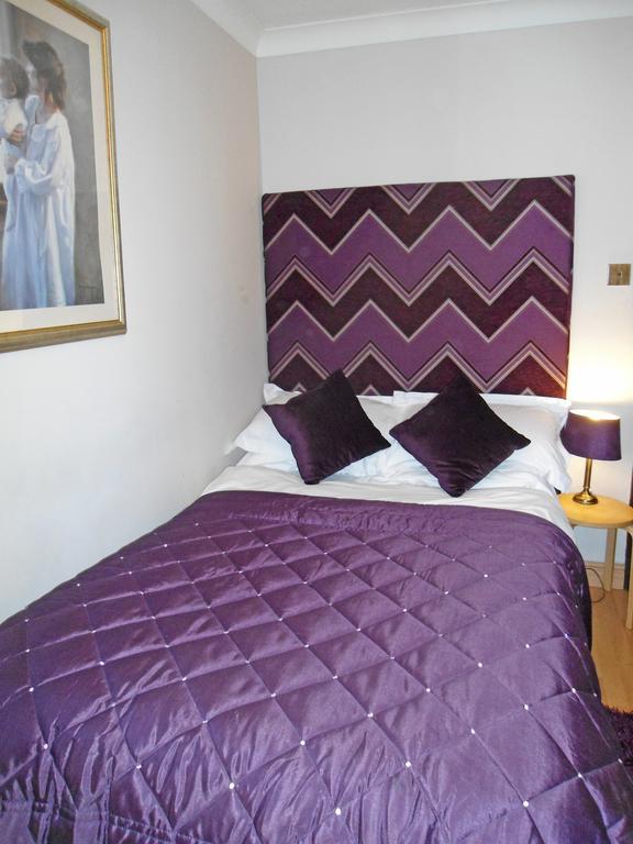 Verdon Guest House Stoke-on-Trent ภายนอก รูปภาพ